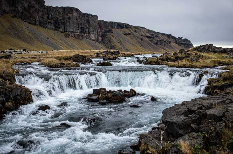 Kuudesaisti Toimitus